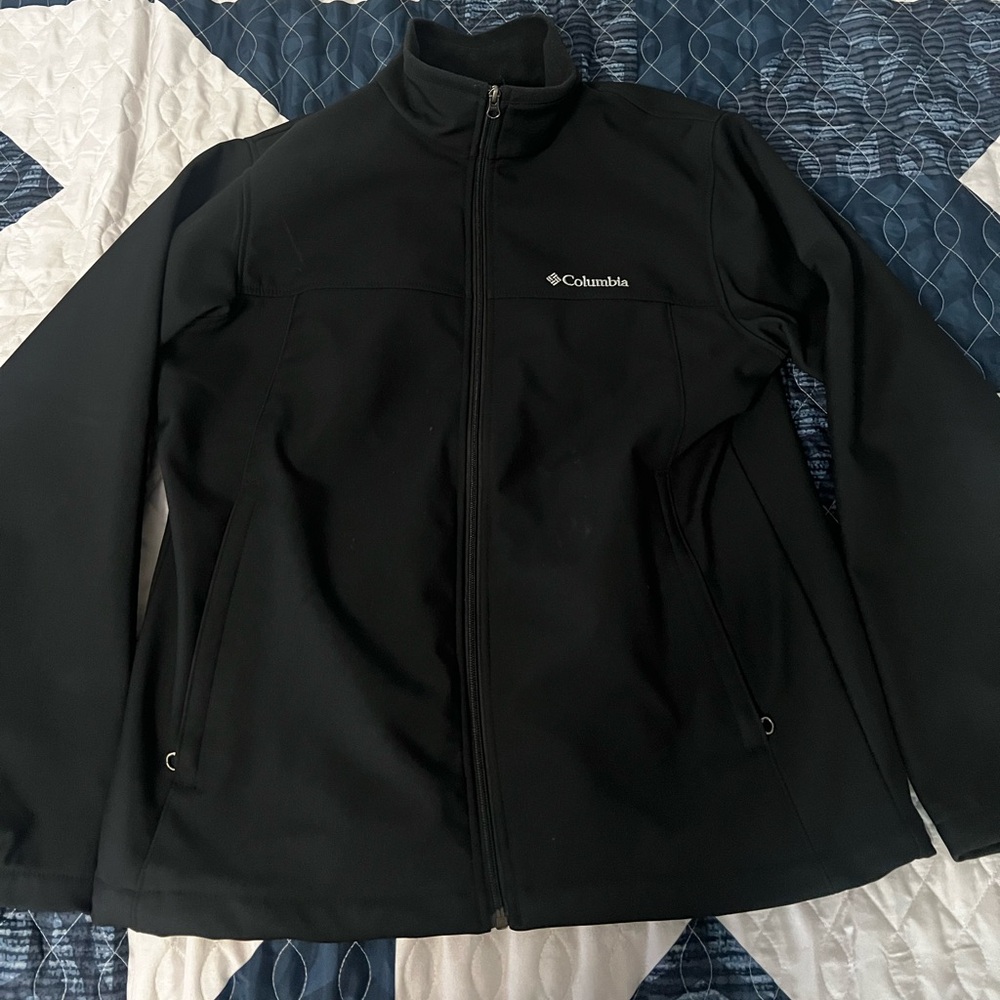 Black columbia zip up jacket